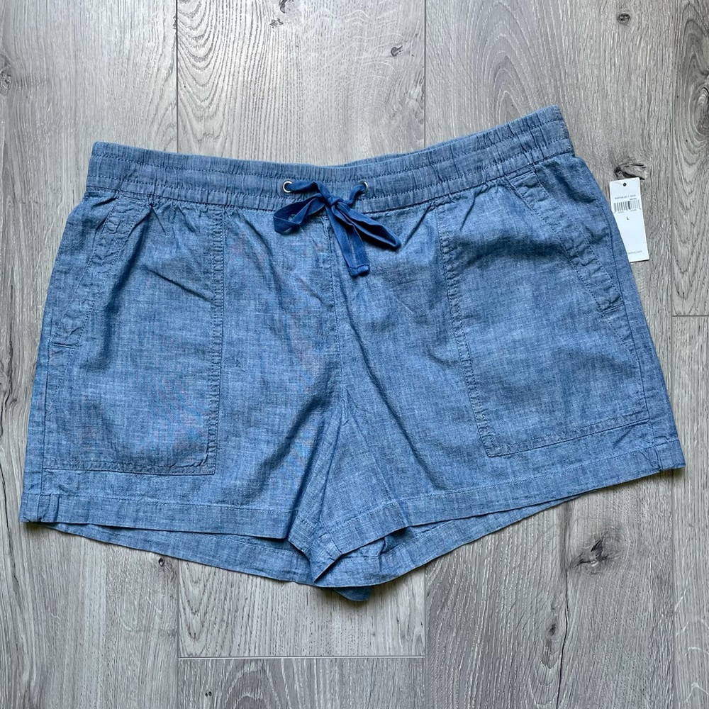 Gap Pull-On Shorts in Chambray